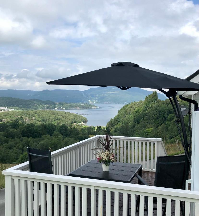 Fjord Road Apartment Hjelmeland Ngoại thất bức ảnh