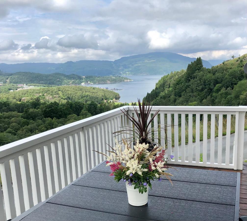 Fjord Road Apartment Hjelmeland Ngoại thất bức ảnh